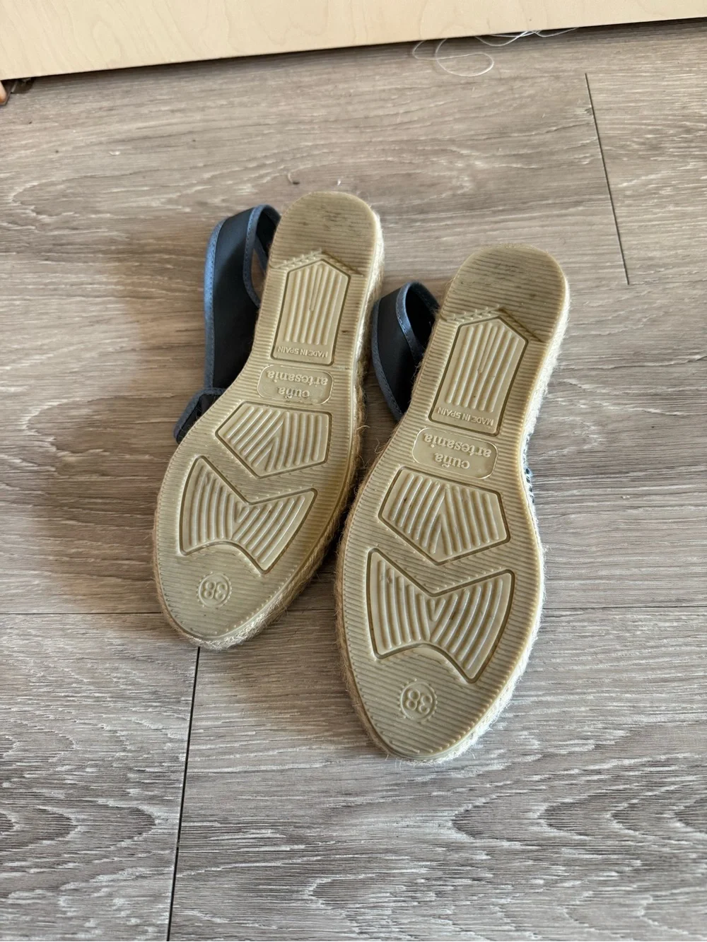 Women's Black Espadrille Wedge Sandals - Brand Unspecified